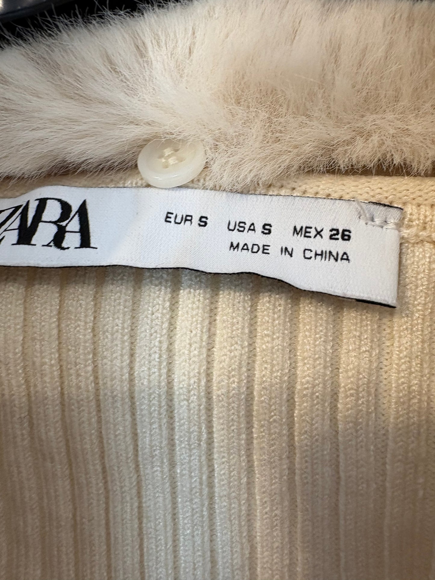 ZARA. Chaqueta canalé cropped