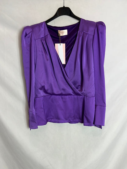 LADYBUG SHEARS. Purple satin blouse with shoulder pads. Size XL