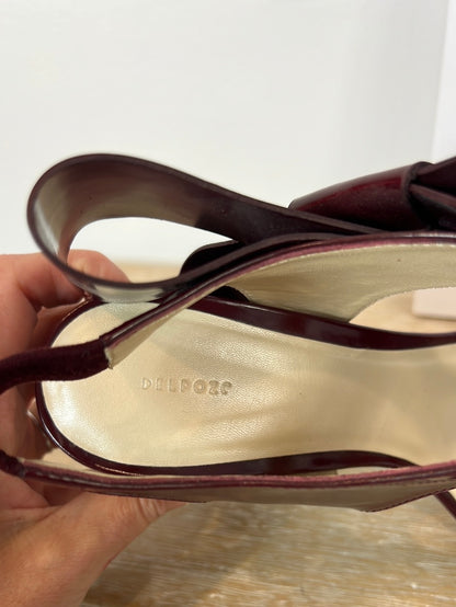 DEL POZO. Burgundy bow sandals, size 40