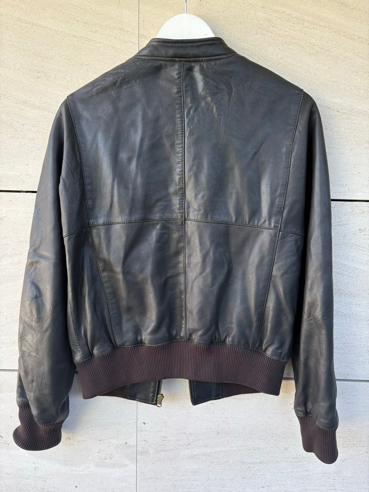 COMPTOIR DES COTONNIERS. Chaqueta piel marrón oscuro