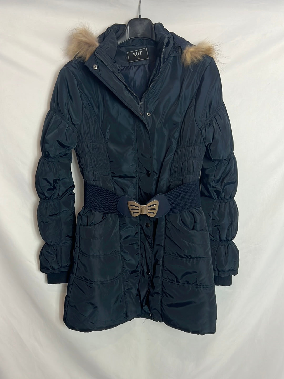 RUT. Blue hooded feathers. TM