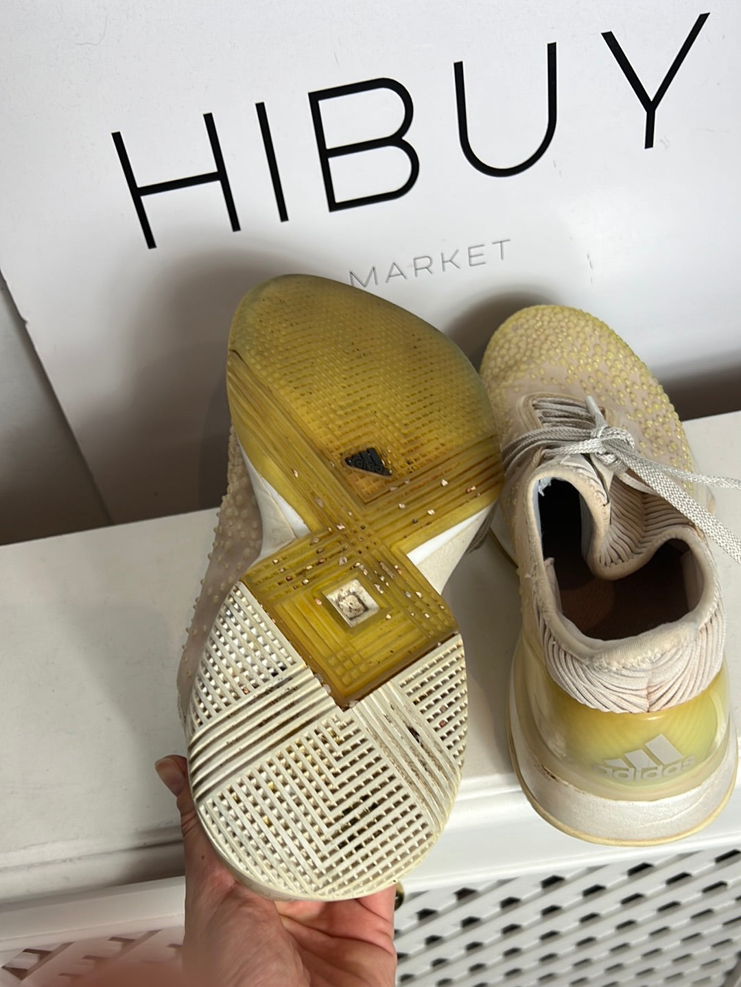 ADIDAS. Zapatillas detalles pedrería rosa claro. T 40