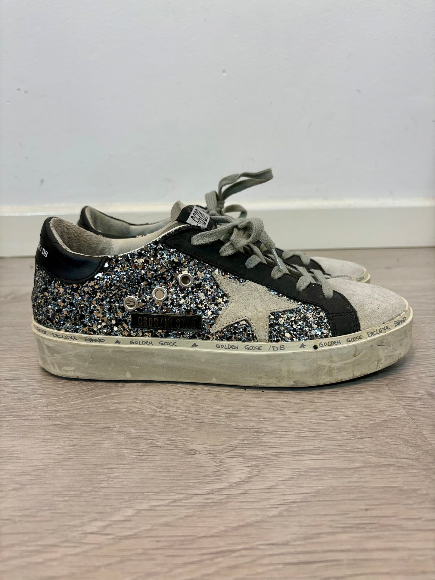 GOLDEN GOOSE. Zapatillas glitter Limited Edition. T 39