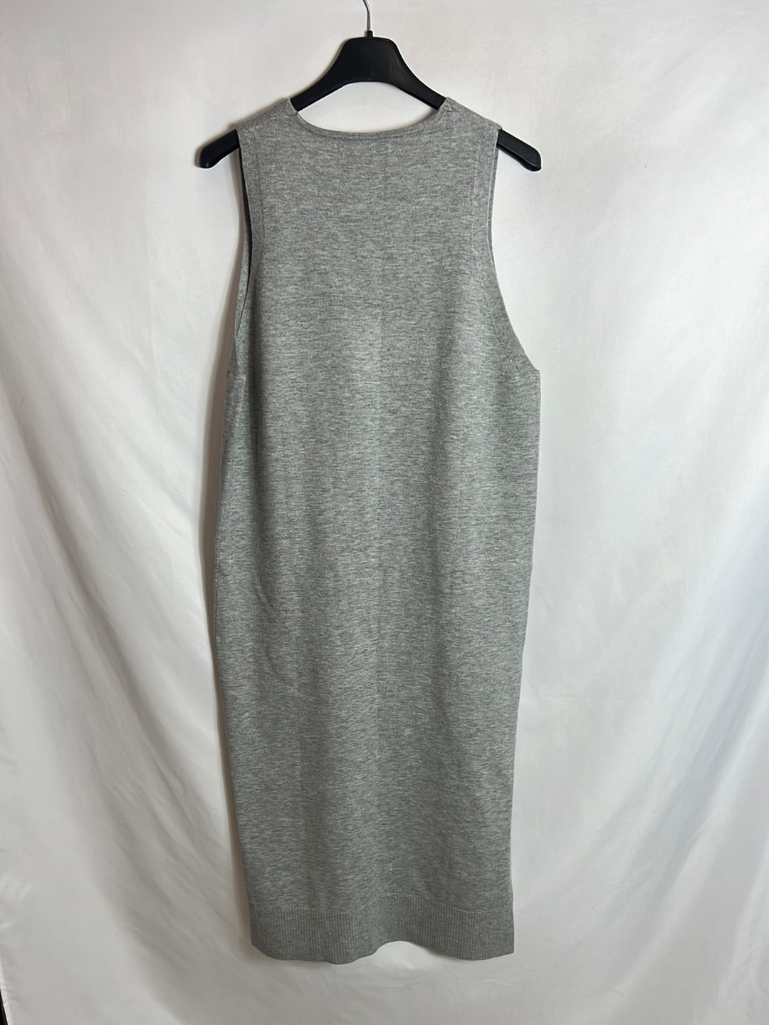 MANGI. Vestido midi gris punto apertura. T XS