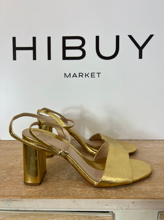 ZARA. Golden sandal40a strap. T 40
