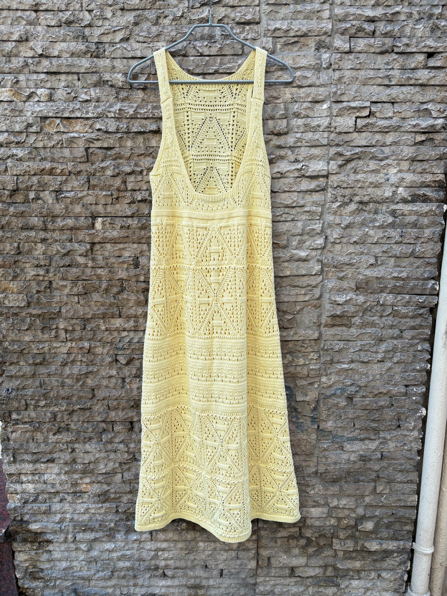 ZARA. Vestido midi punto calado