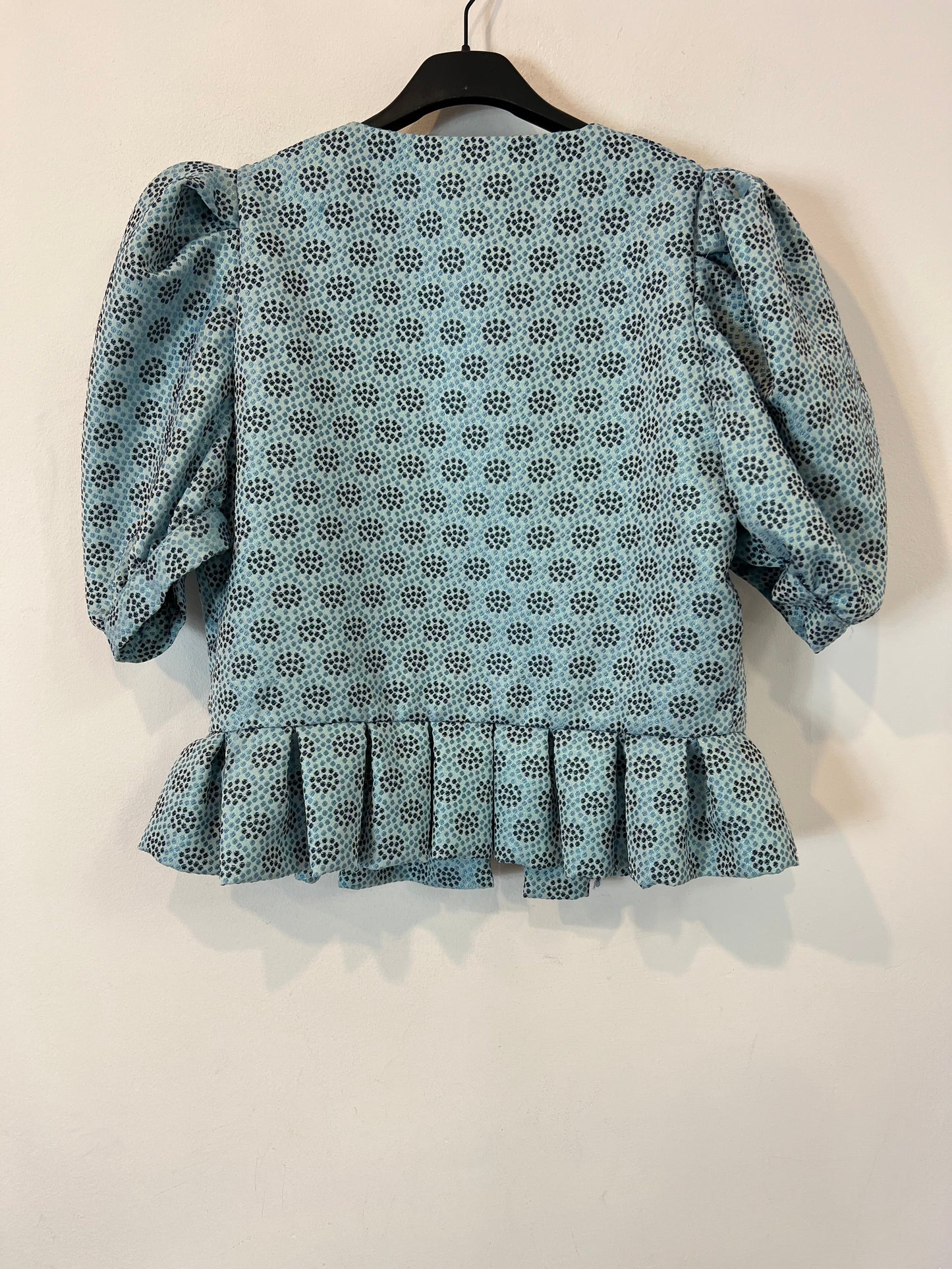 COOSY. Chaqueta azul bordada T.m