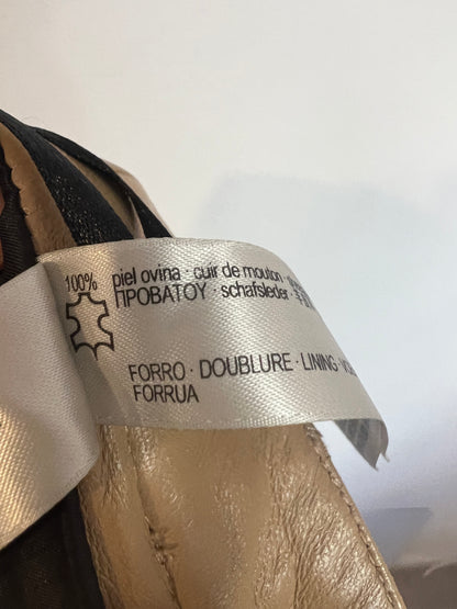 UTERQÜE. Pantalón beige piel recto. T S