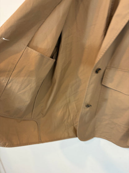 COS. Chaqueta camel ligera
