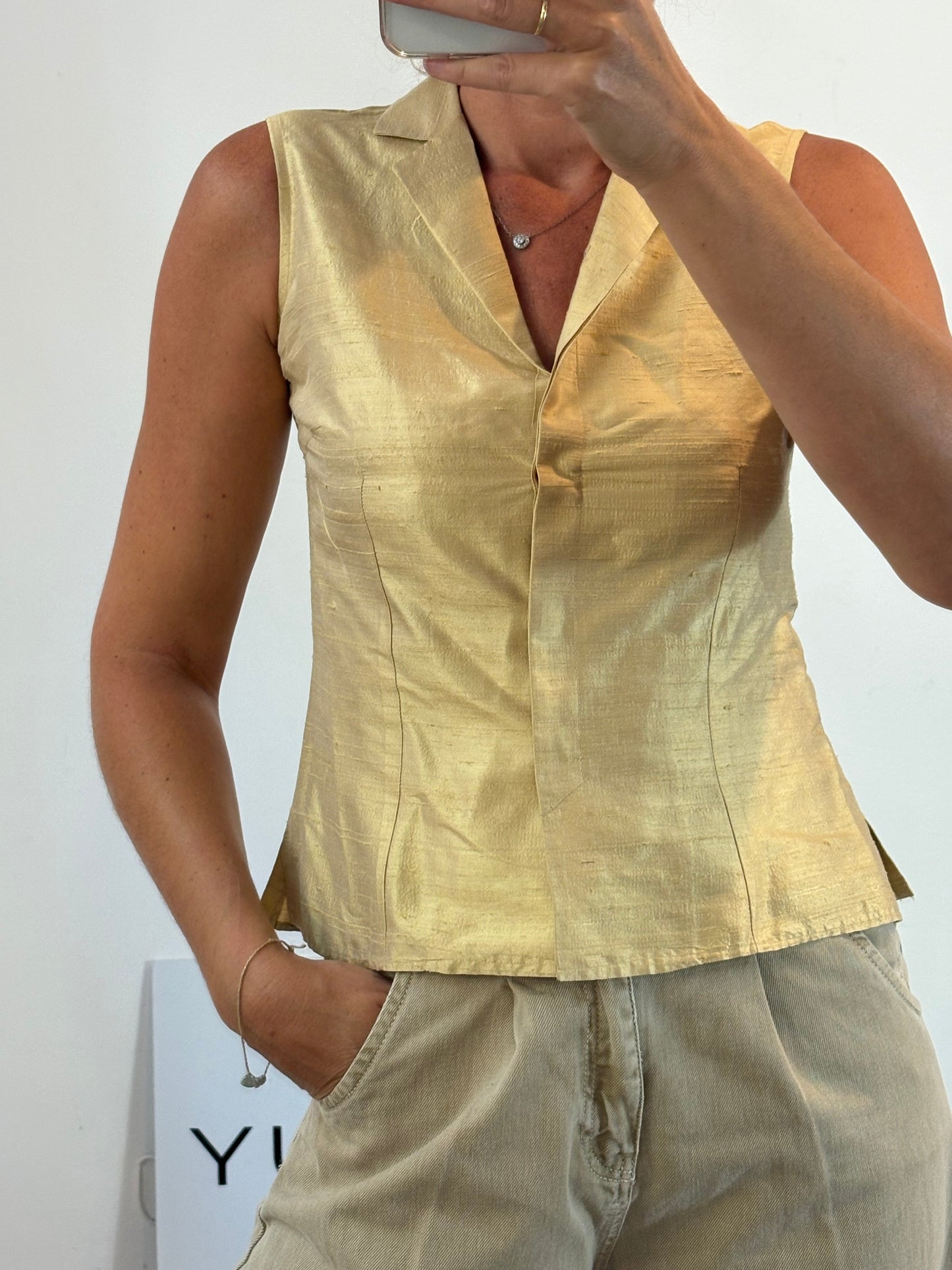 TEIDE. Gold silk top, size 38
