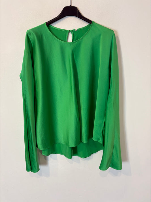 FORTE FORTE. Top seda verde fluido