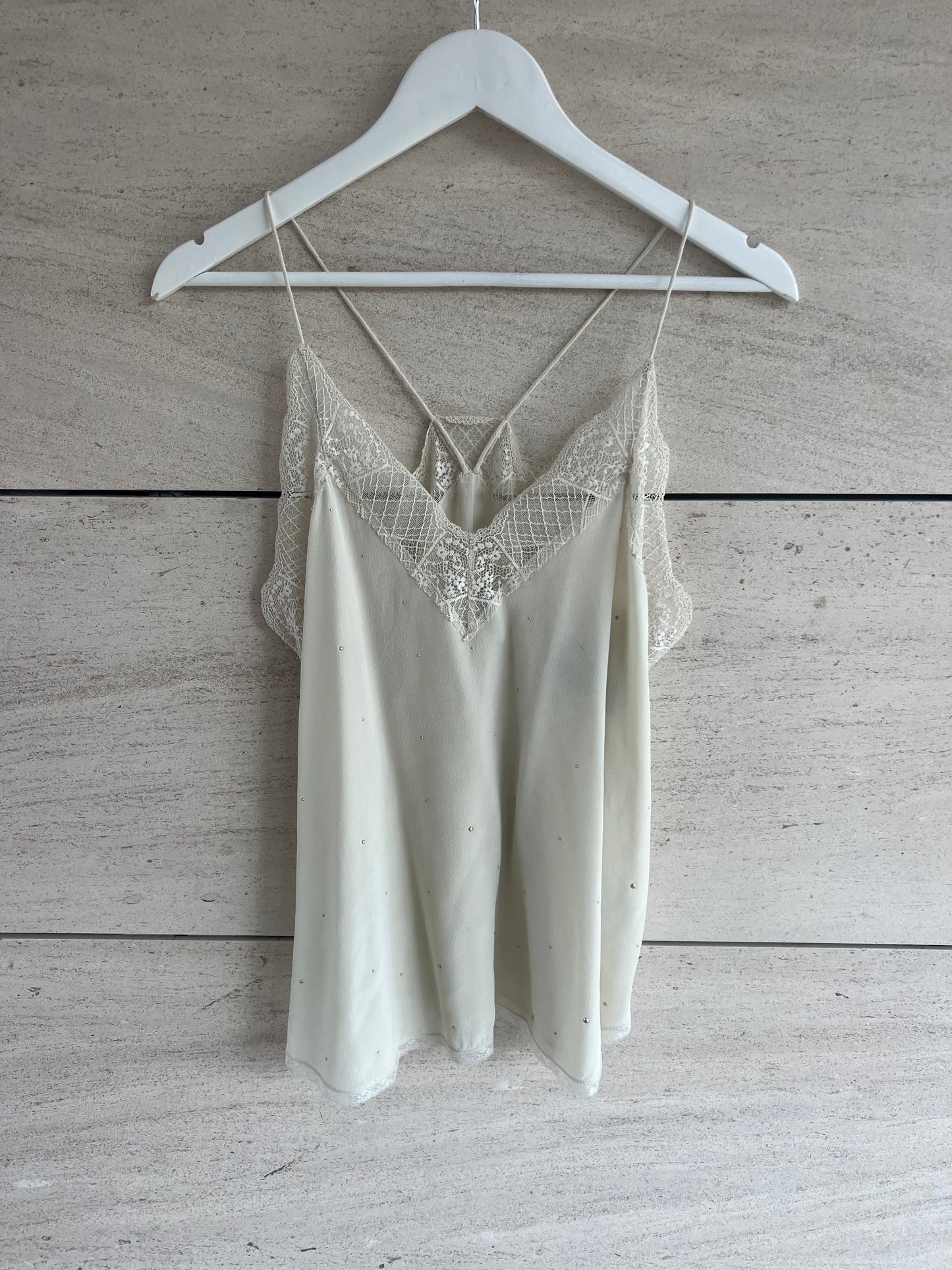 ZADIG & VOLTAIRE. Top seda color crudo detalles. T S