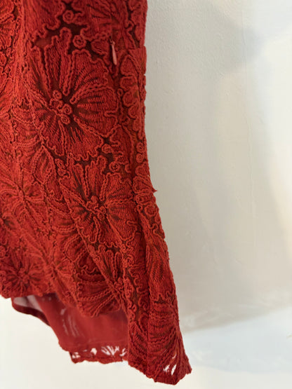 BIMANI. Conjunto top textura y falda fluida