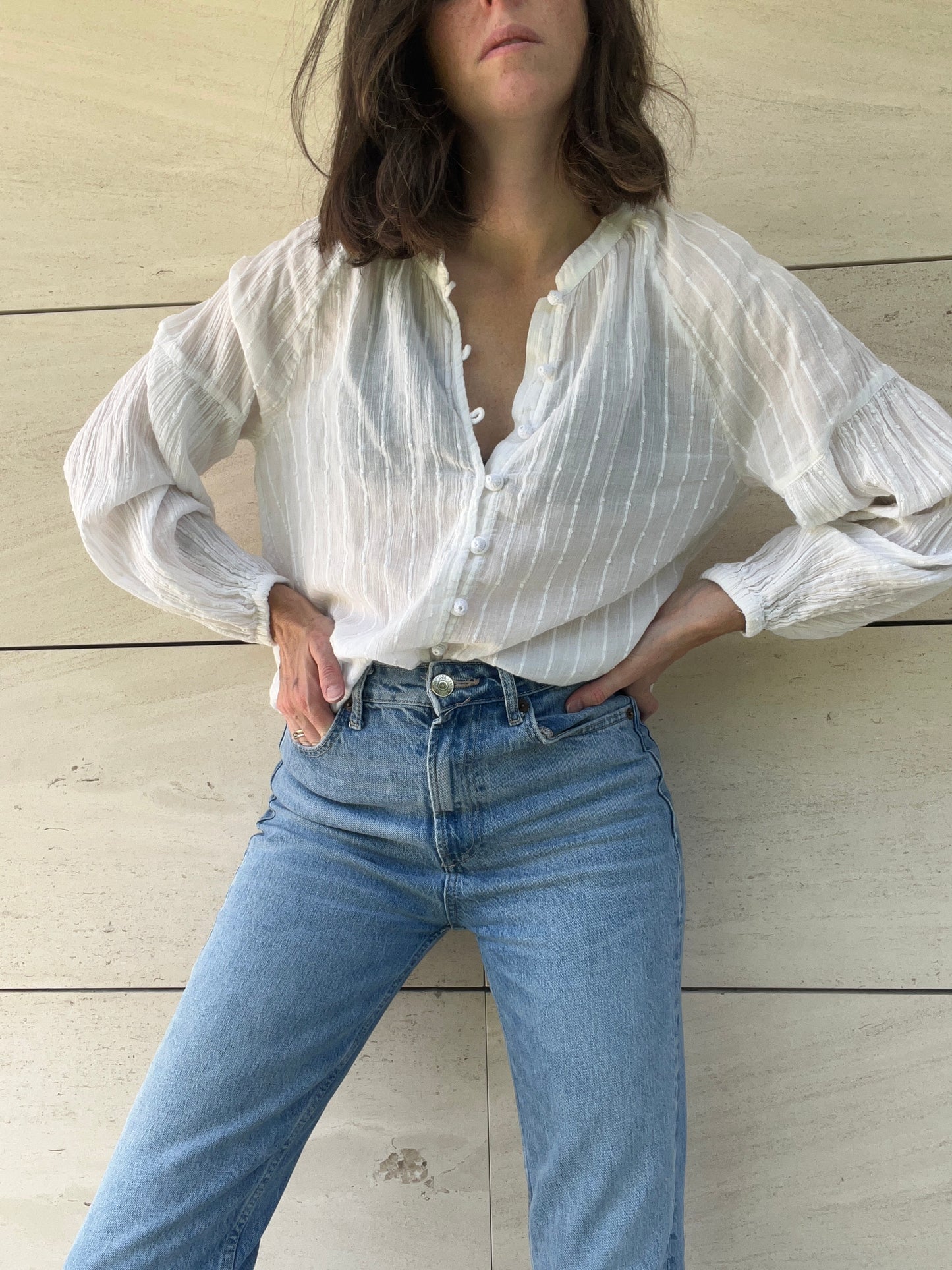 INTROPIA. blusa  blanca detalle espalda T.s