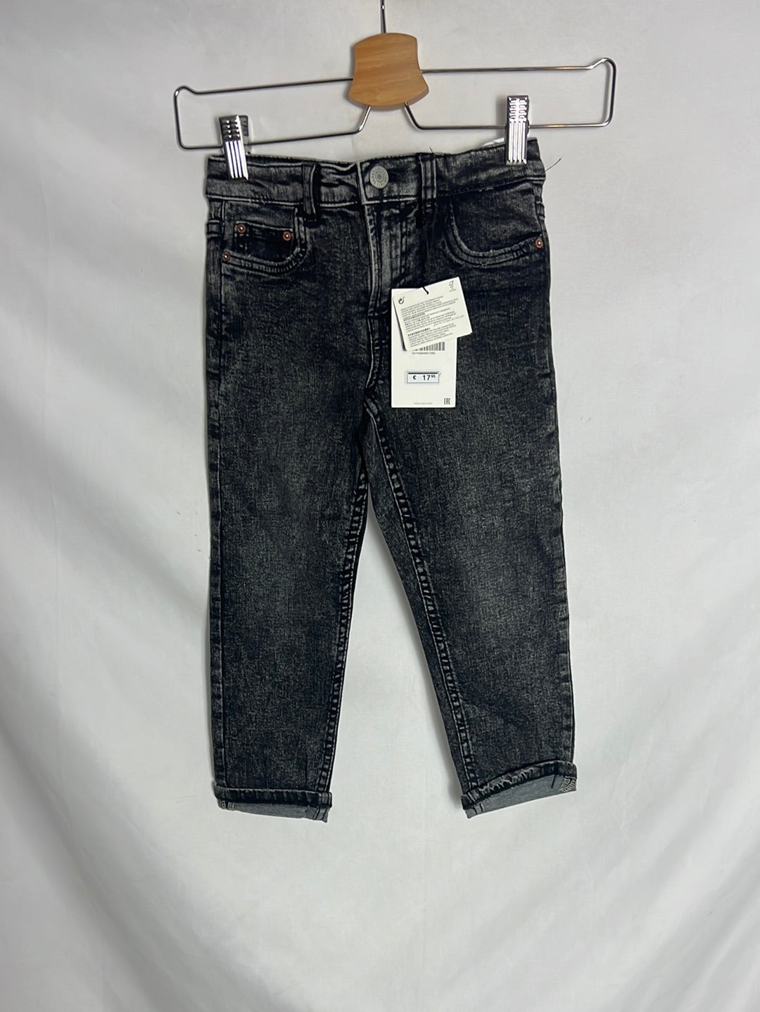 ZARA. Distressed gray denim. Size 6 years
