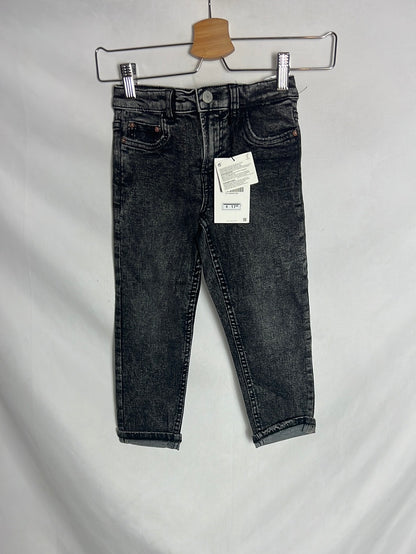 ZARA. Distressed gray denim. Size 6 years