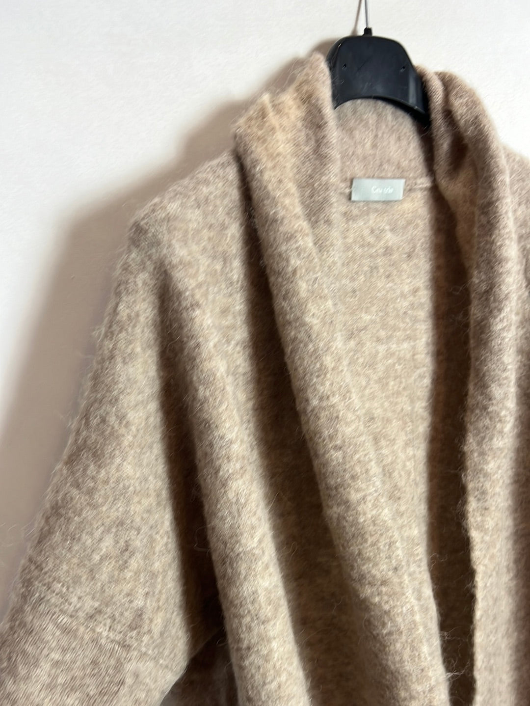 CRU TRIO. Cárdigan beige lana. T 40