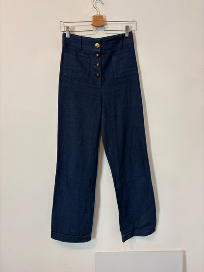 7 ROOMS. Denim abotonado estilo retro