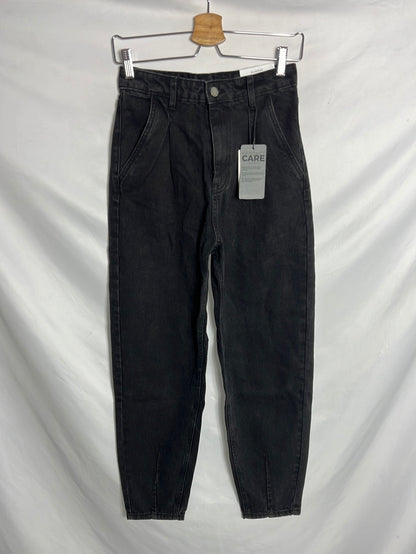 STRADIVARIUS . Pantalón denim negro slouchy. T 34