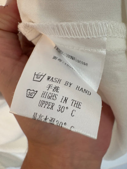 BLUE STREAK. Blusa blanca plisados. T M