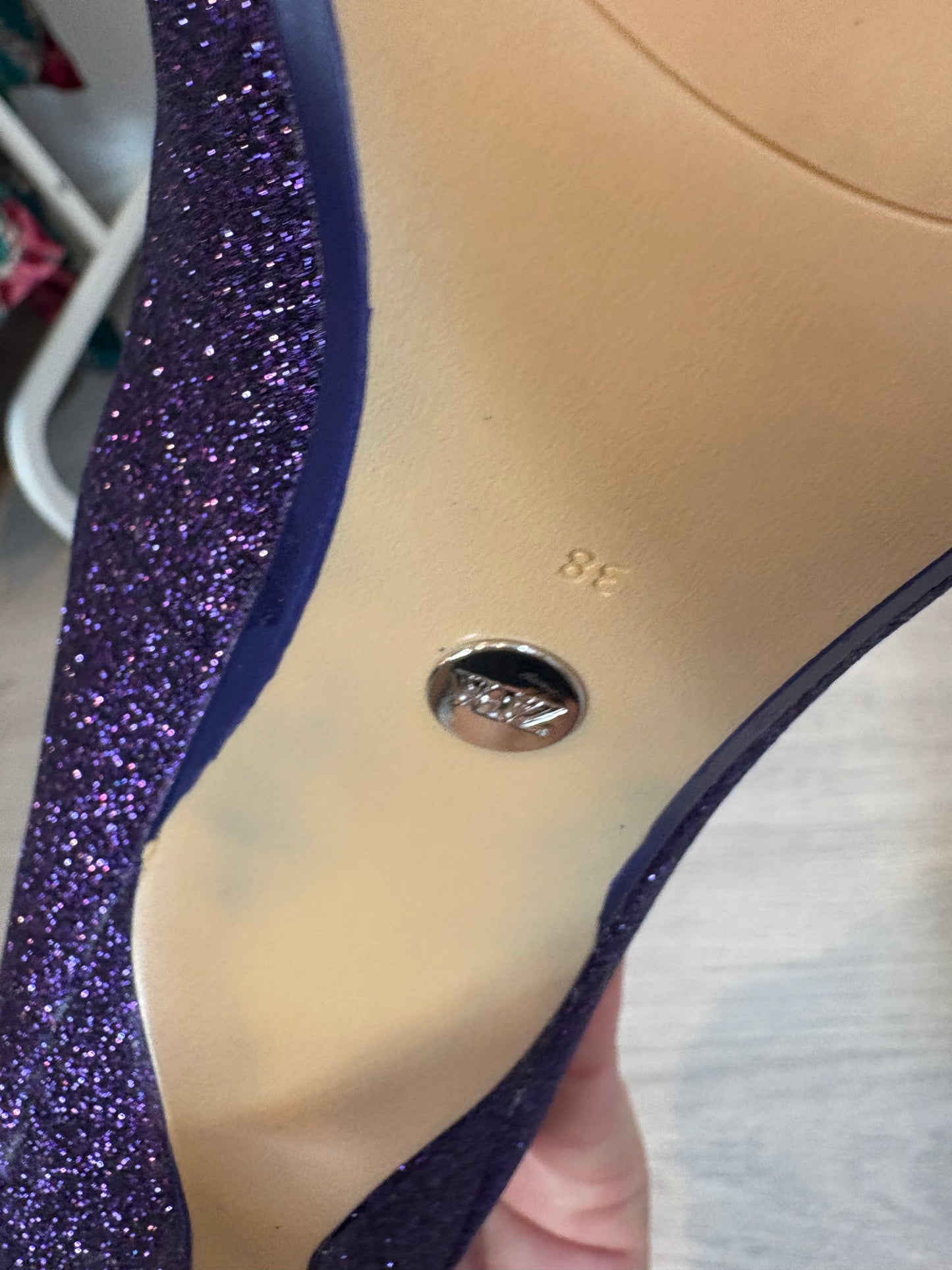 ZARA. Tacón purpurina