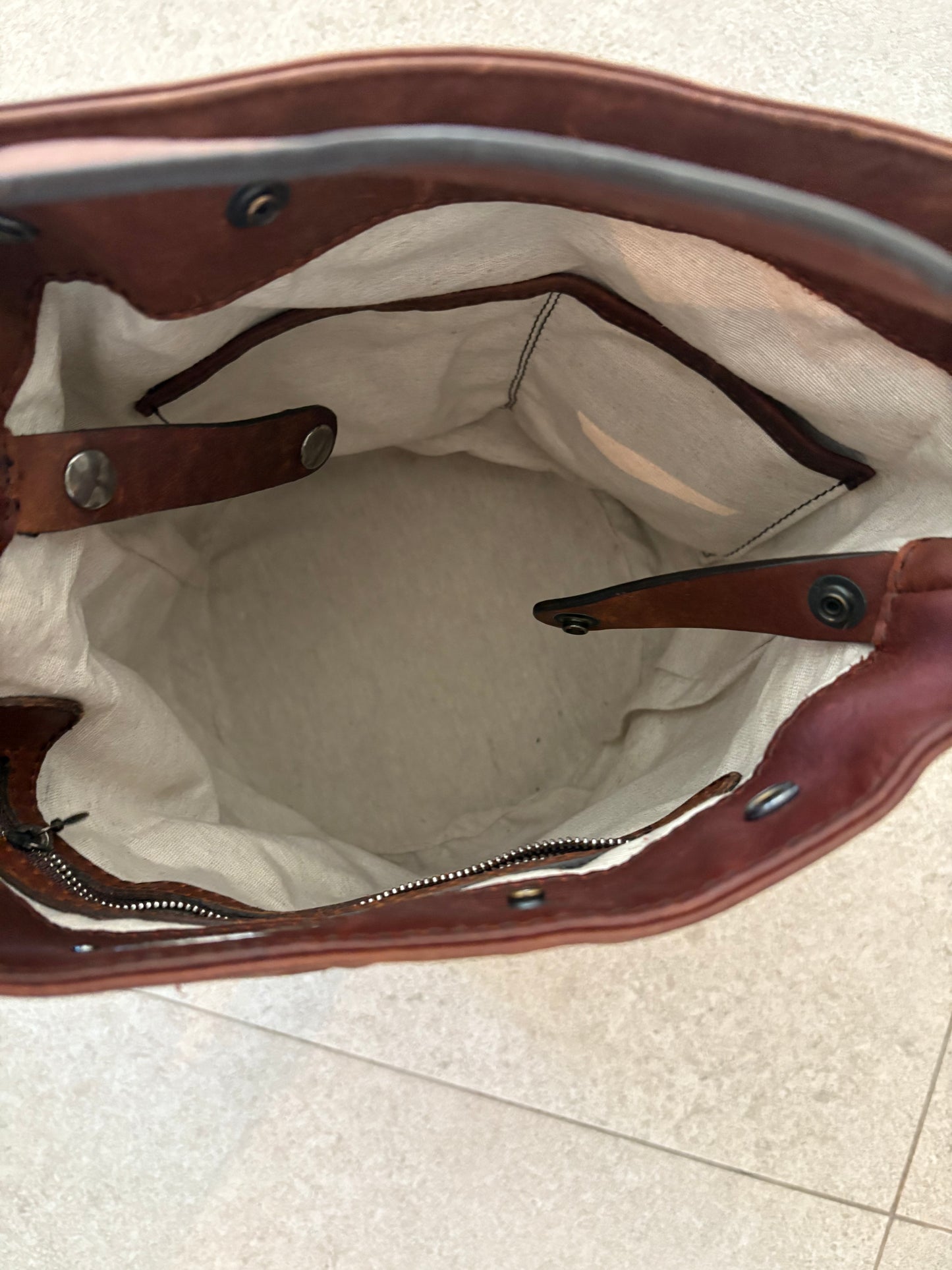 MALABABA. Bolso marrón piel doble asa