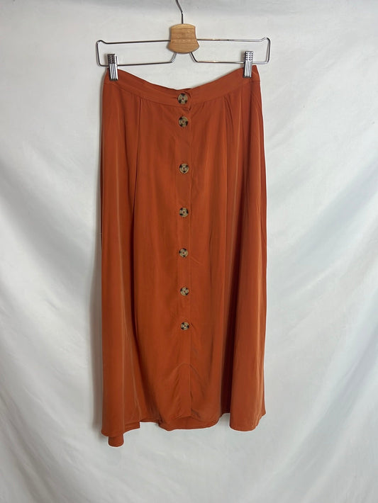 MANGO. Falda midi abotonada color caldera. TS