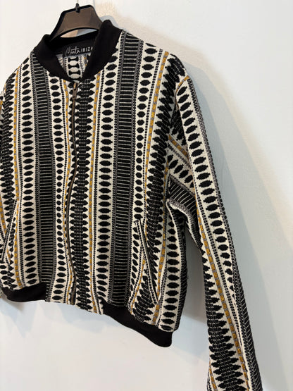 OTRAS. Conjunto bomber y bermuda textura. T S