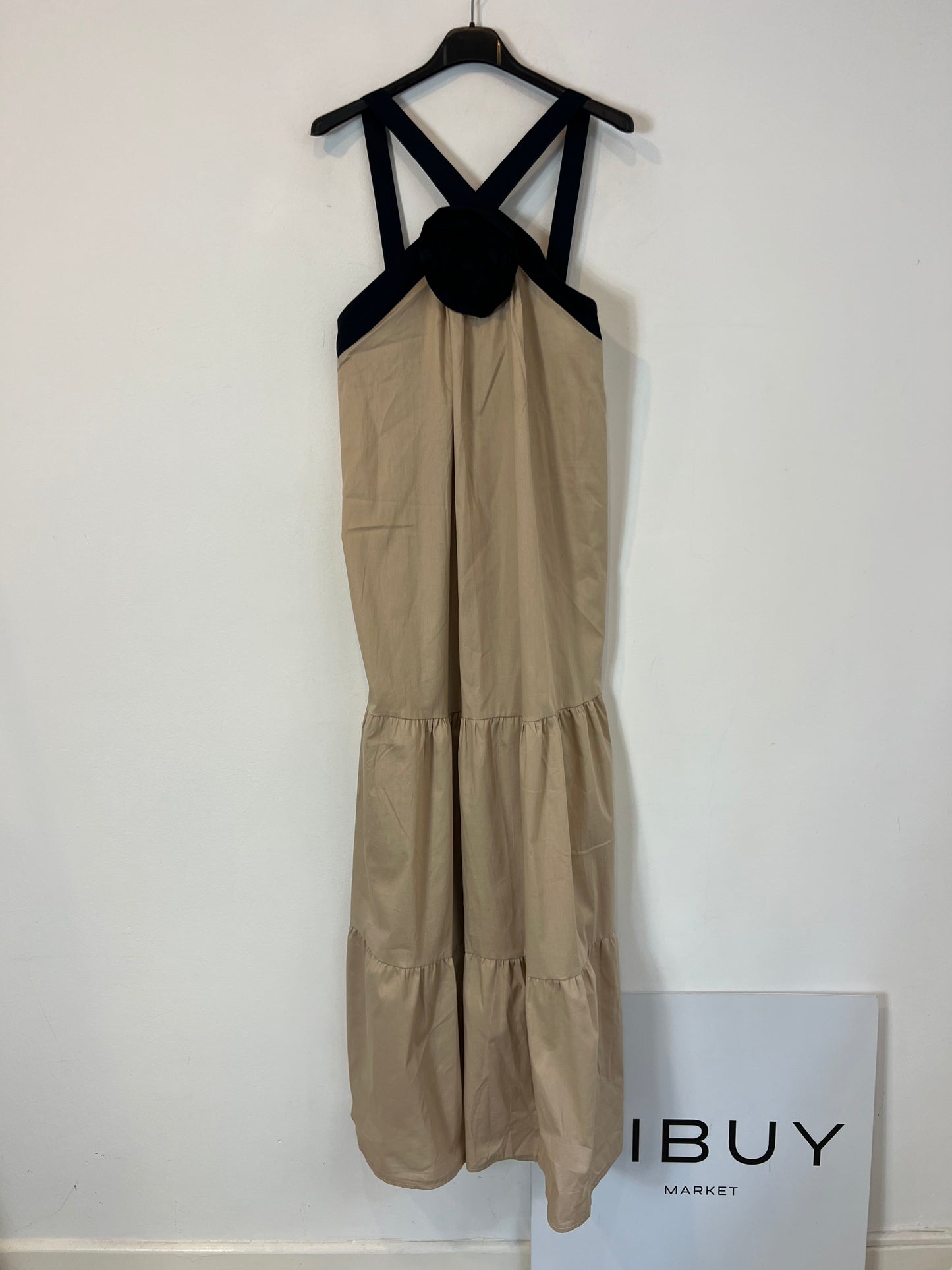 OTRAS. Vestido largo beige halter flor. T S/M