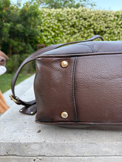 PRADA. Bolso marrón Vitello de piel granulada