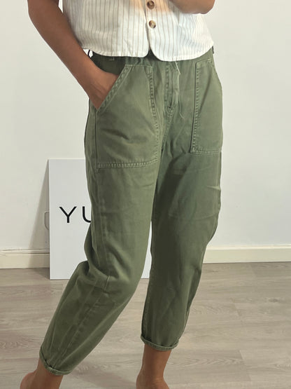 ZARA. Denim verde bolsillos. T 36