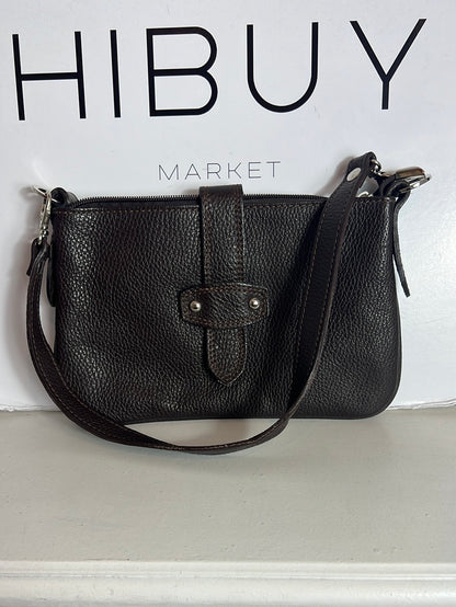 OTRAS. Bolso piel marrón asa corta