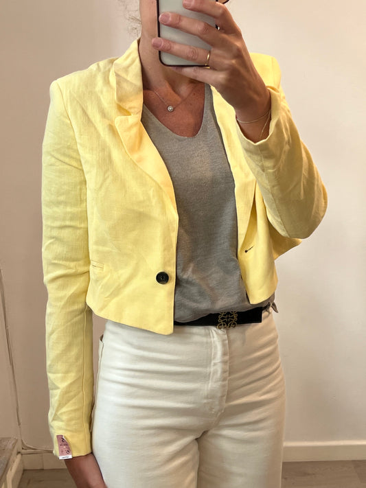 LEFTIES. blazer corta amarilla T.s