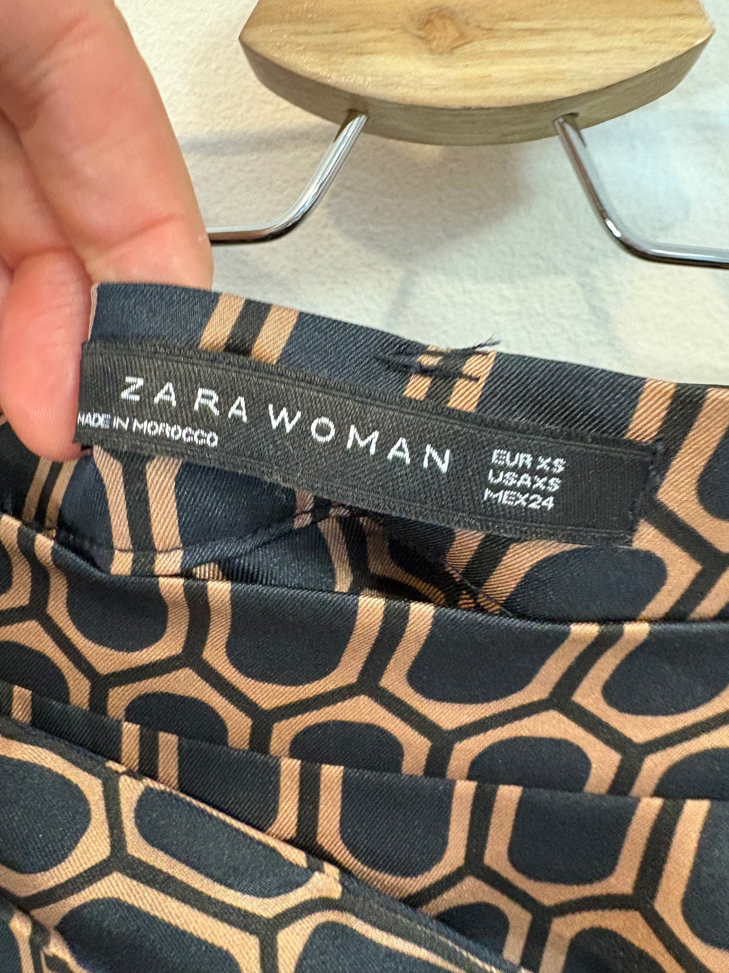 ZARA. Falda midi efecto pareo