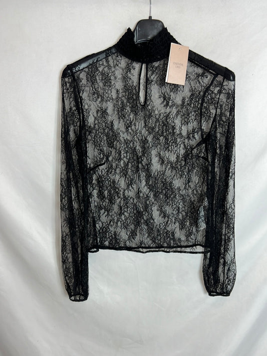 OYSHO. Top encaje negro. T S