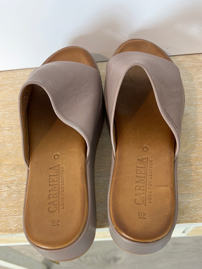 CARMELA. Sandalia plataforma piel. T 40