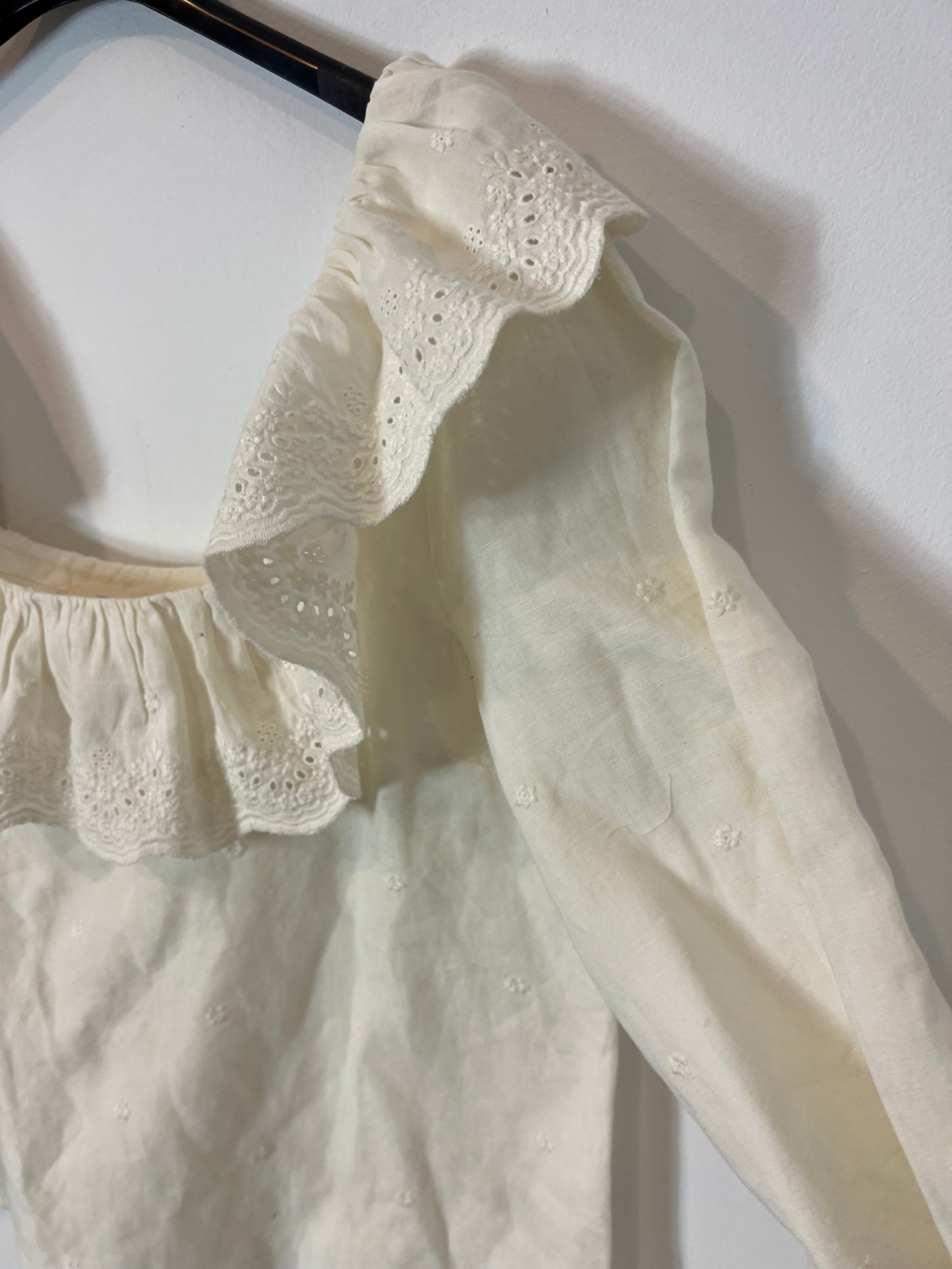 SEZANE. Embroidered beige blouse T.40