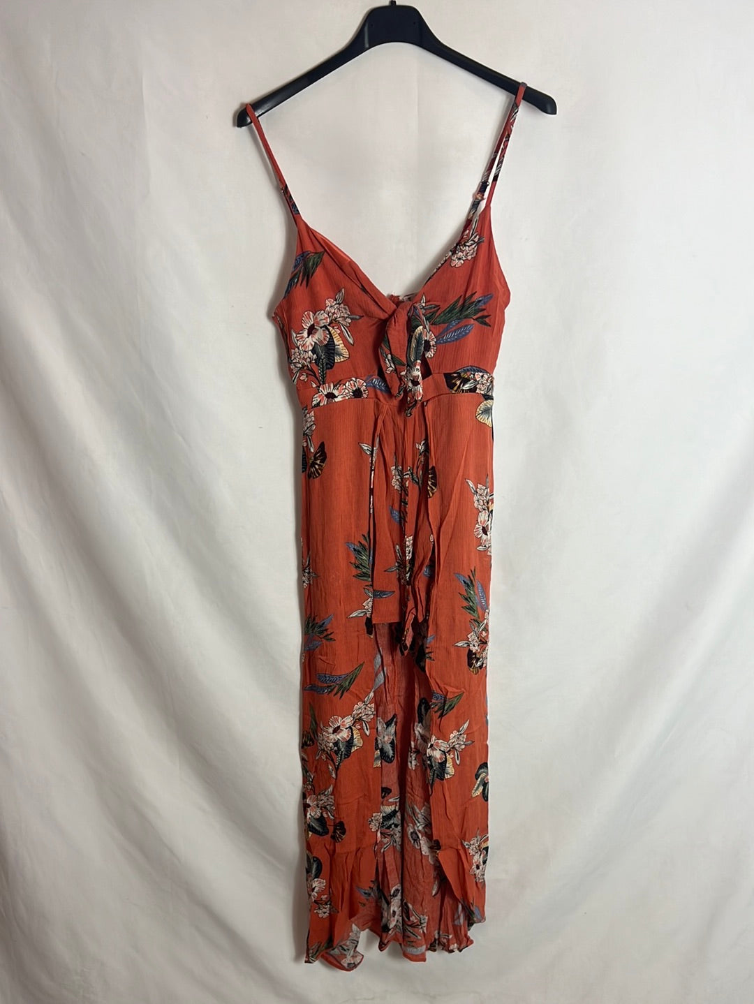 PULL&BEAR . Mono corto flores efecto vestido. T S