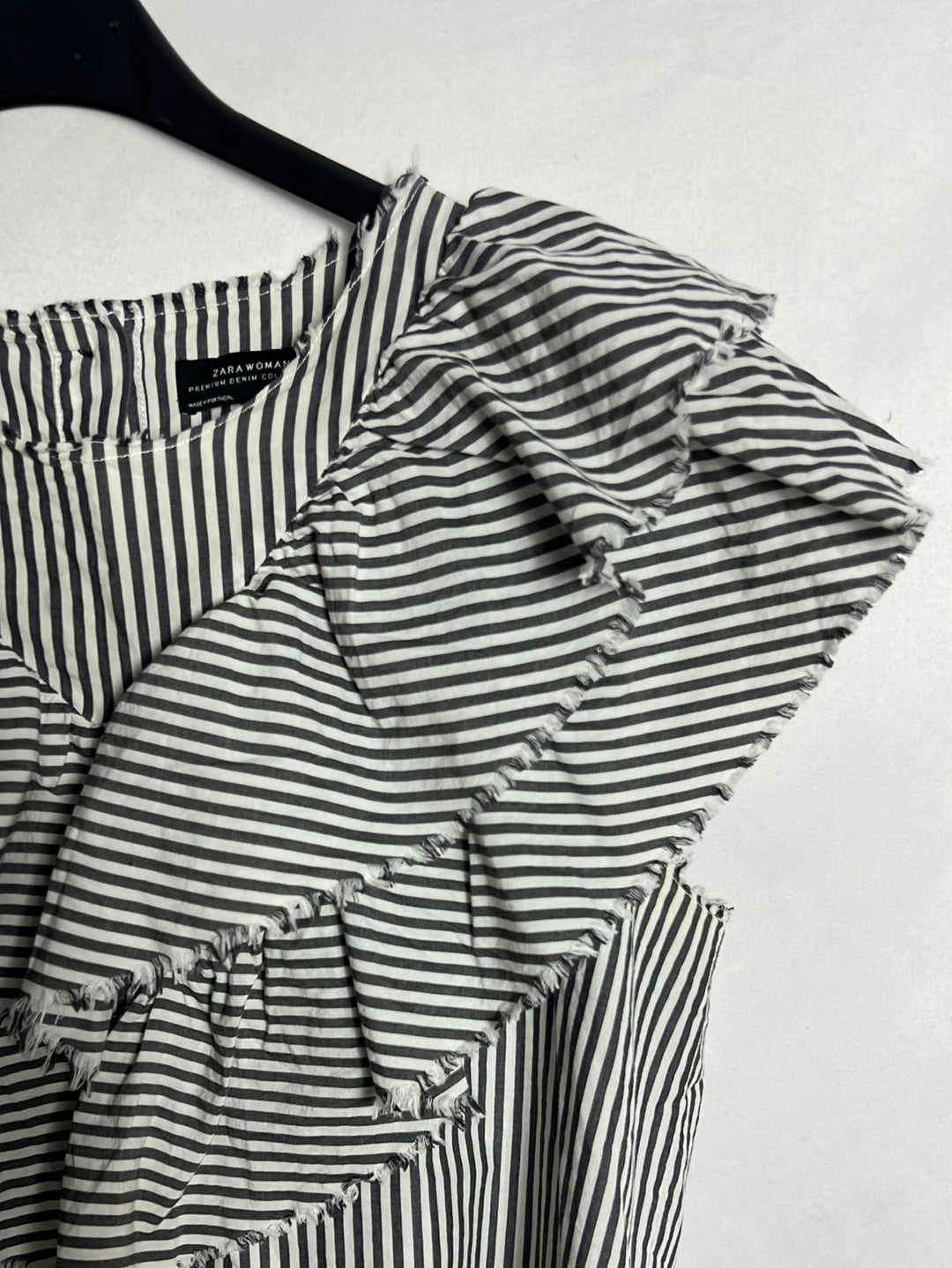 ZARA. Striped top with ruffles. Size XS (s/m)