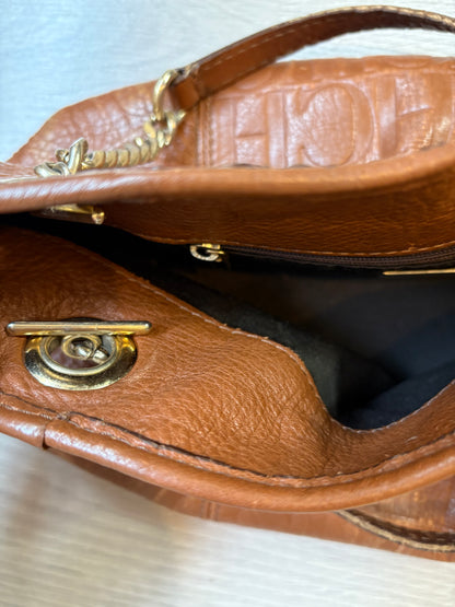 CAROLINA HERRERA. Bolso de hombro asa cadena