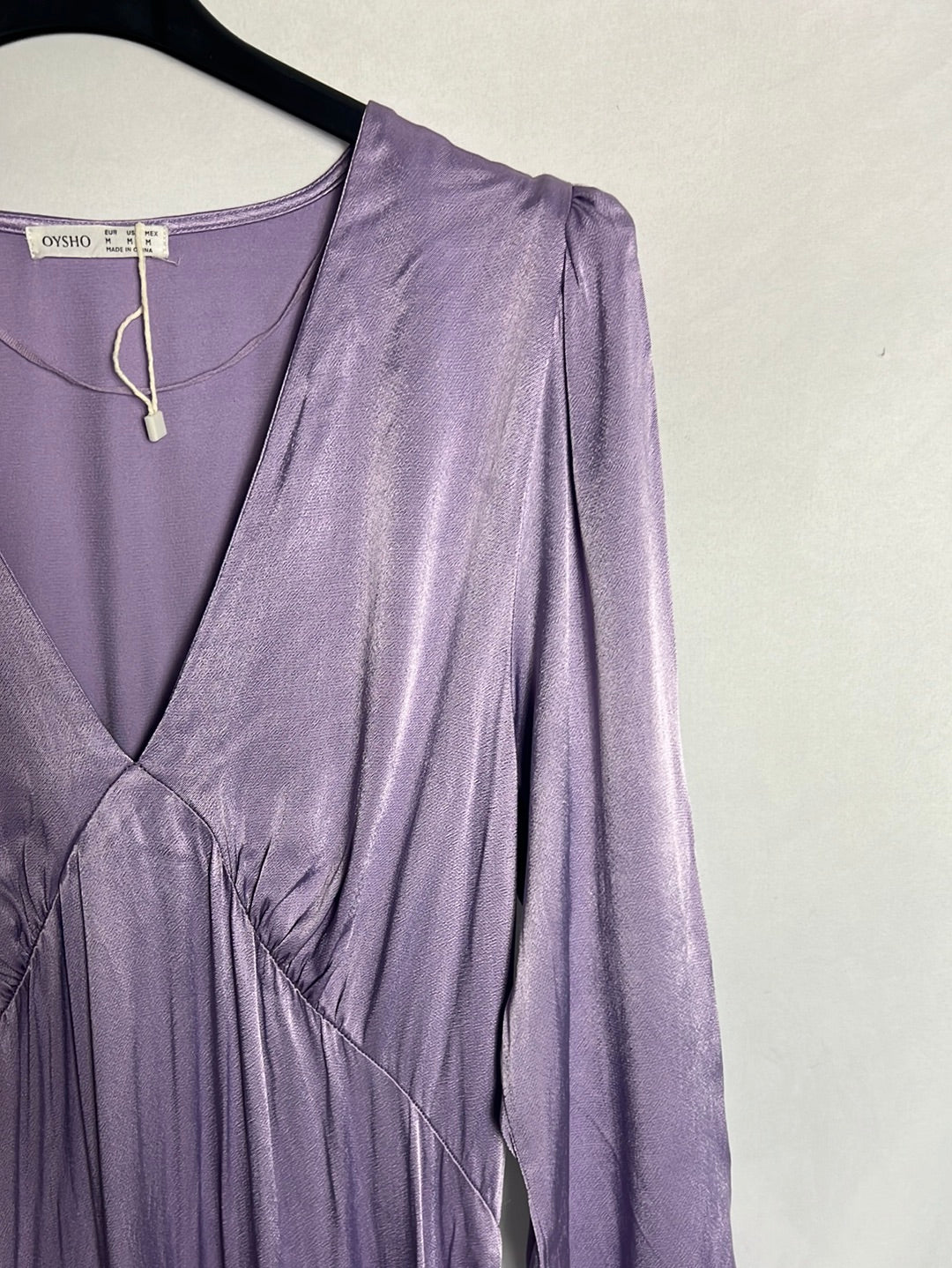 OYSHO. Vestido midi malva satinado. TM