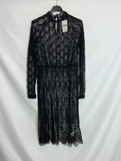 FOREVER 21. Black lace dress/top. TM Hibuy market FOREVER 21. Black lace dress/top. TM Hibuy market