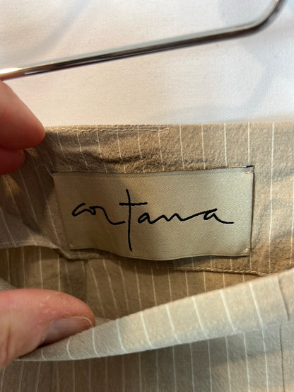 CORTANA. Beige striped pencil skirt. Size 36