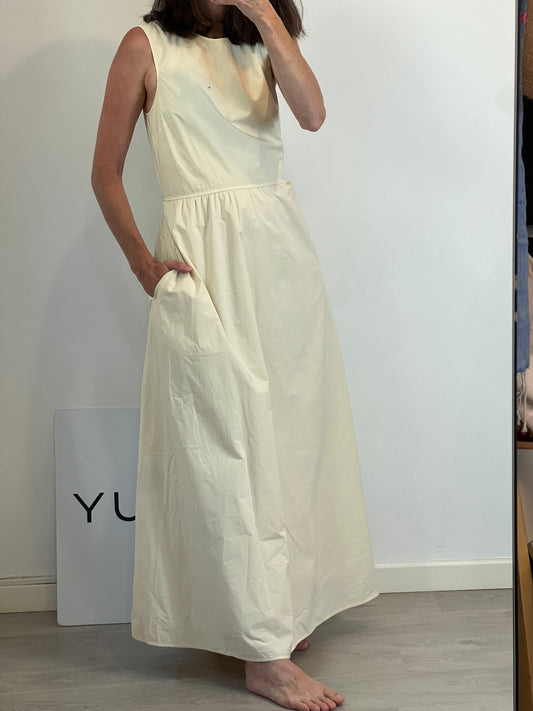 COS. Vestido beige detalle espalda. T 36