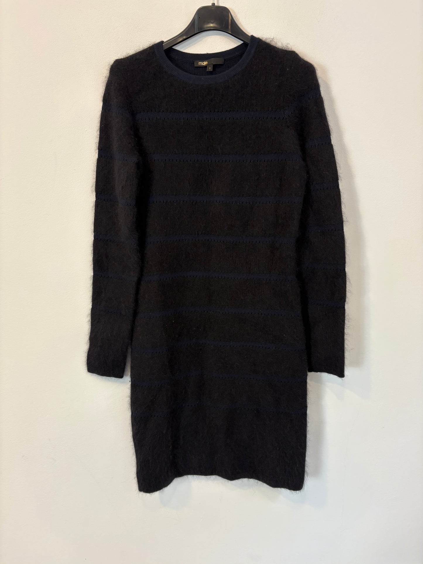 MAJE. Vestido azul y negro angora