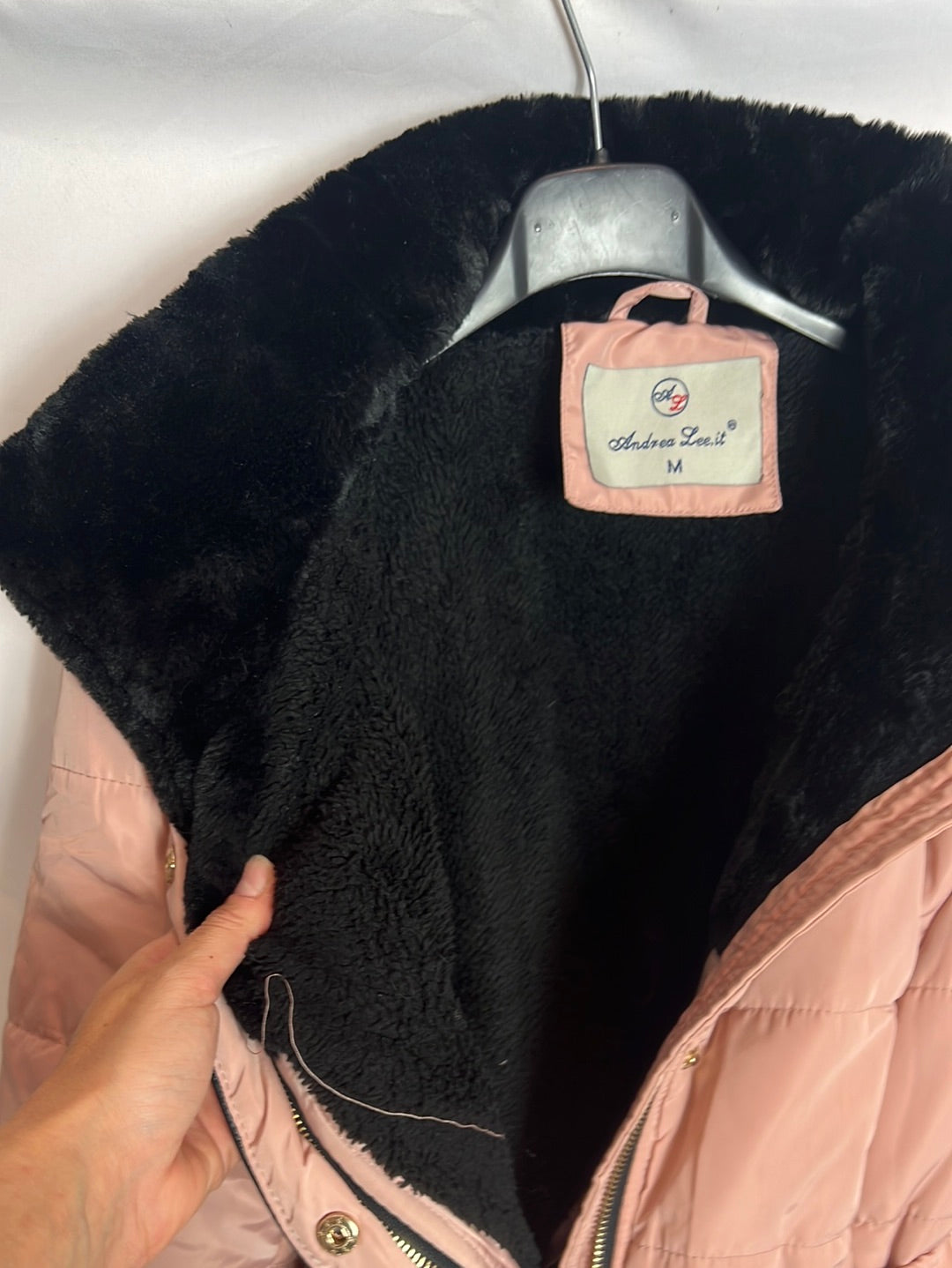 ANDREA LEE. Pink feather belt. TM