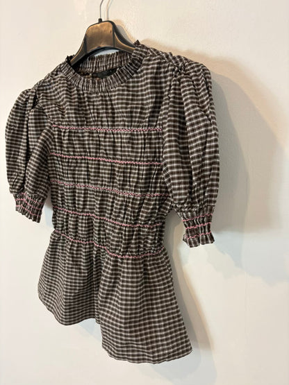 ZARA. Blusa fruncidos detalles bordados