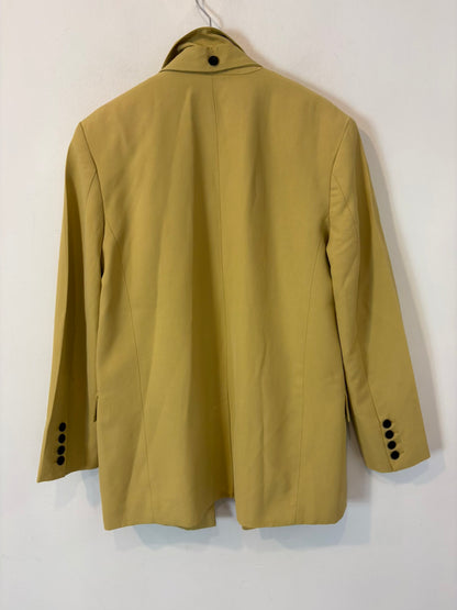 ZARA. Traje de chaqueta en tono pastel lazada