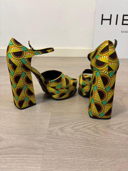 ZARA. Plataformas africanas