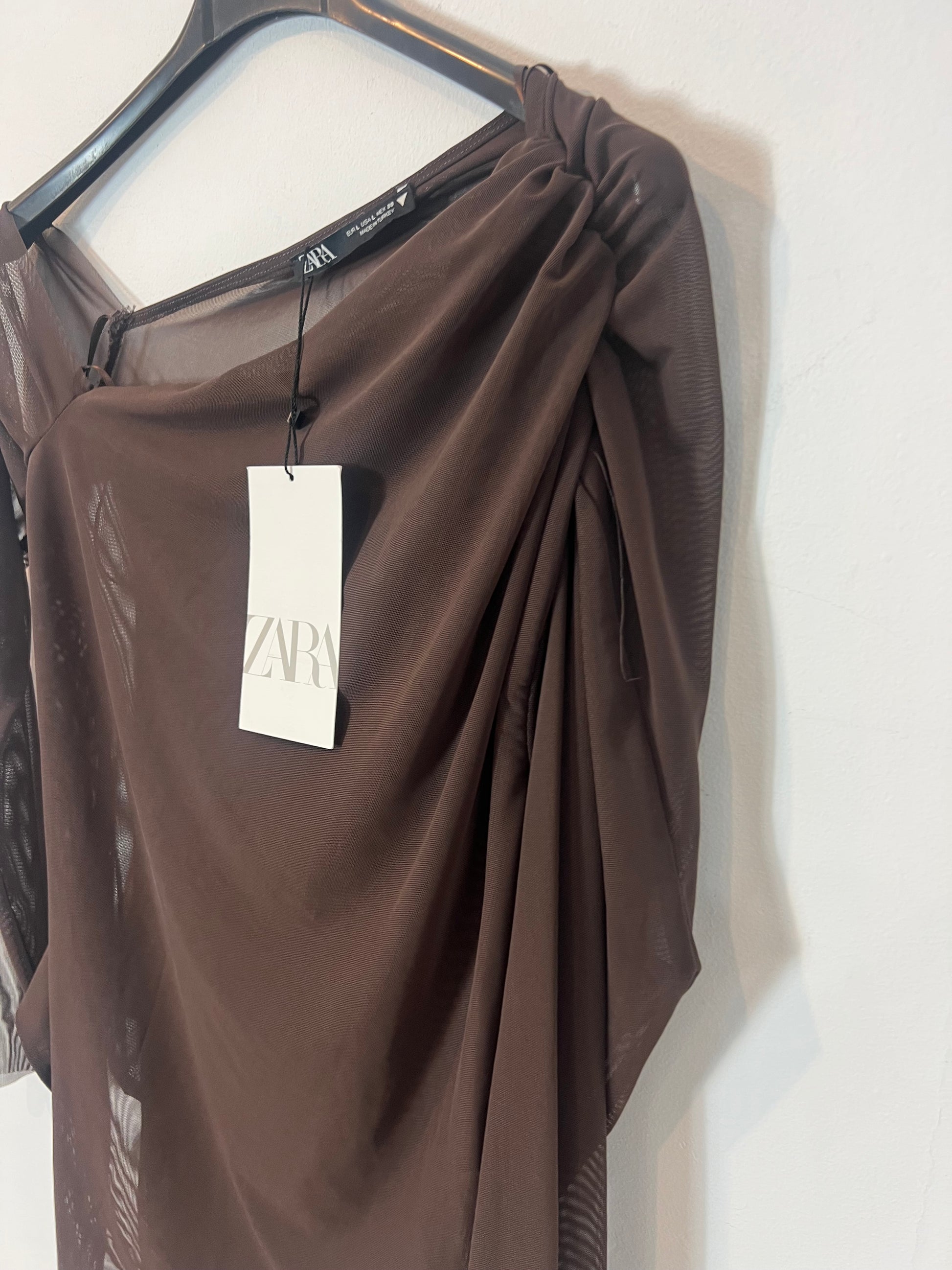 ZARA. Semi-sheer brown bodysuit. TL Hibuy market ZARA. Semi-sheer brown bodysuit. TL Hibuy market